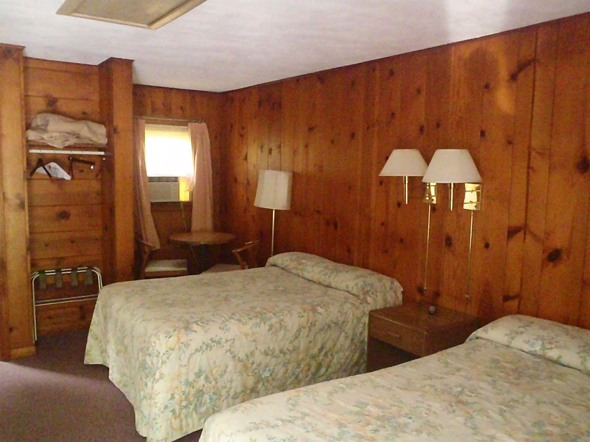 Heart Of The Berkshires Motel Pittsfield Eksteriør bilde