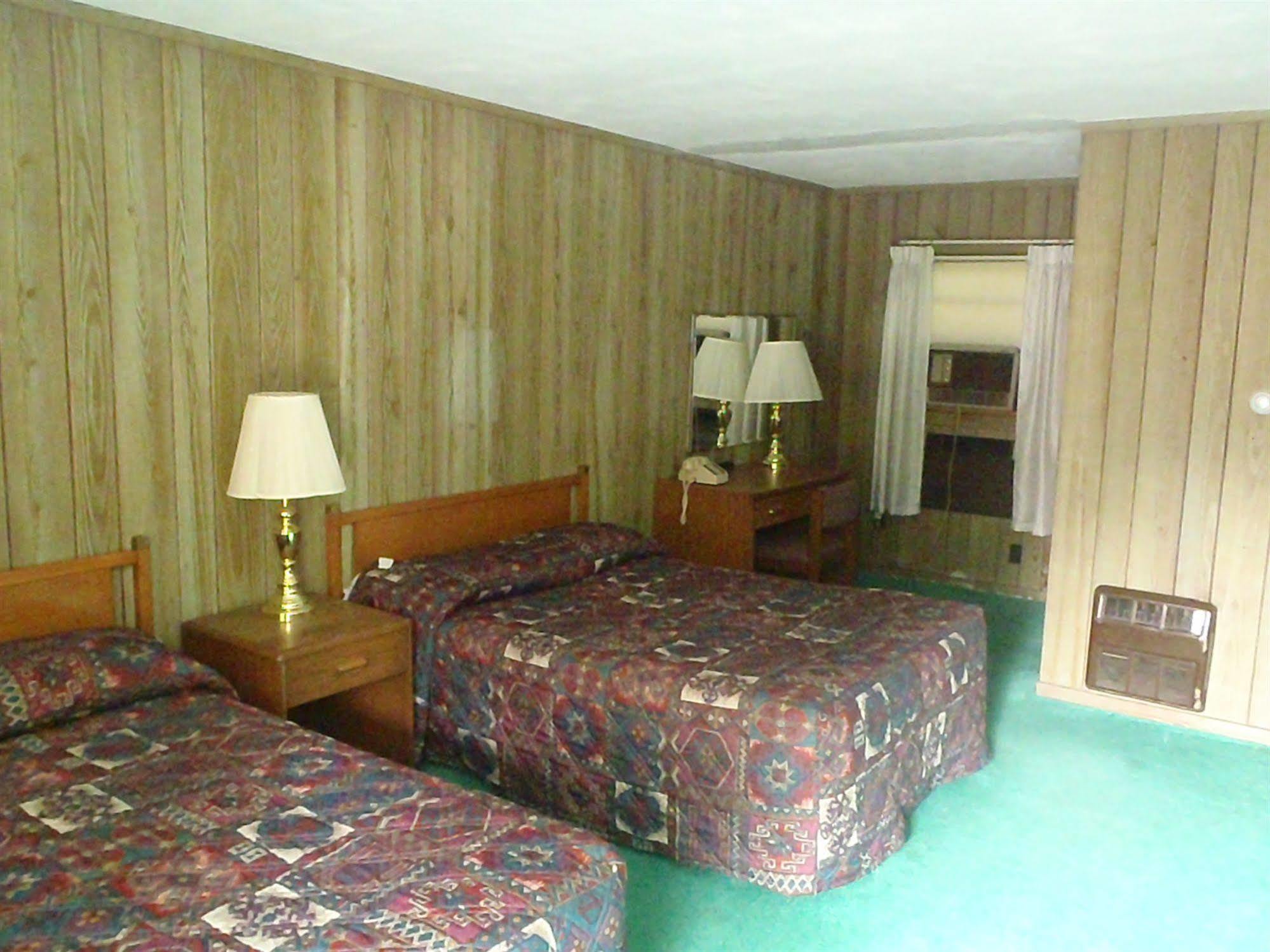 Heart Of The Berkshires Motel Pittsfield Eksteriør bilde