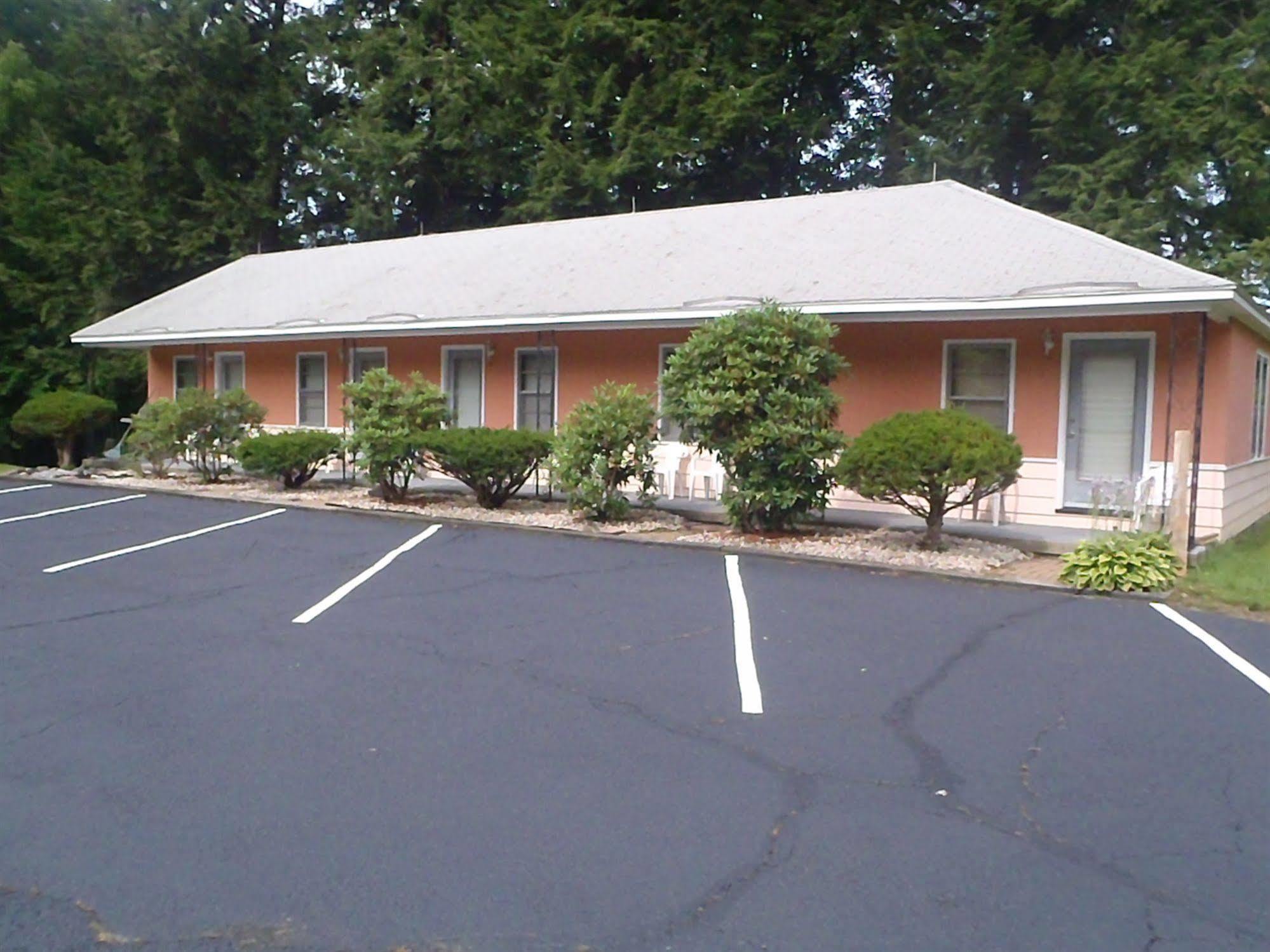 Heart Of The Berkshires Motel Pittsfield Eksteriør bilde